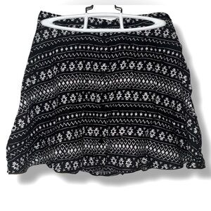 Divided Women’s Black & White Aztec A-Line Button Front Mini Boho Skirt Size 4
